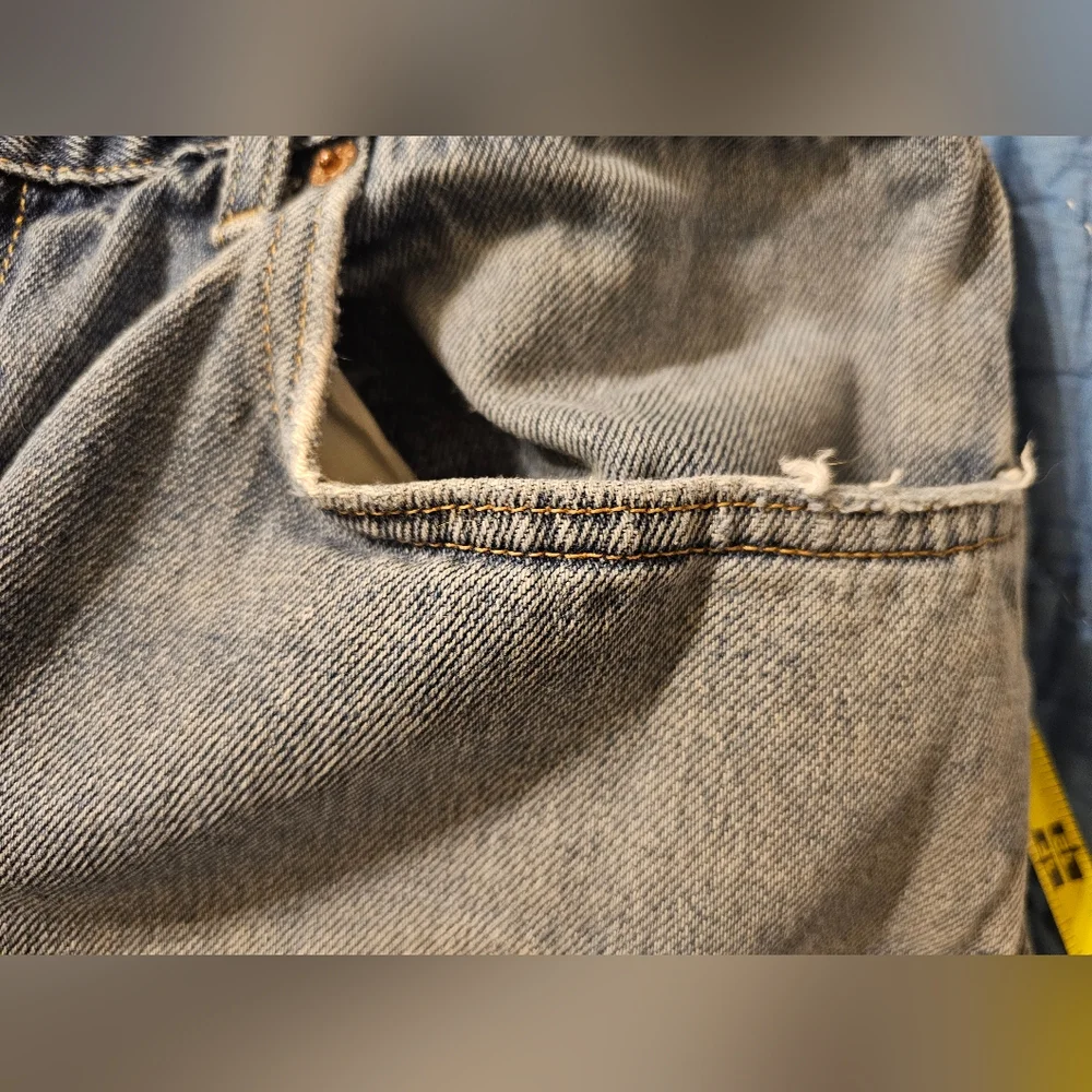 Levi's 550 Relaxed Fit Classic Blue Denim Jeans W38 L30 - Picture 5 of 7